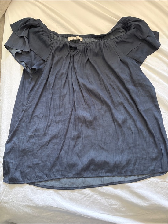 LOFT Tops - LOFT Flutter  Sleeve T Shirt